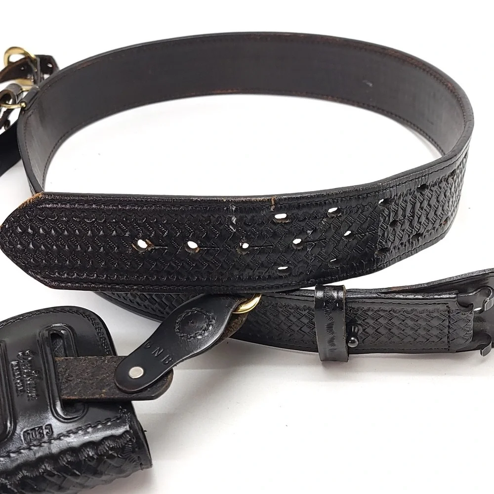 Don Hume Duty Belt Sz 40 B101 D Rings Black Basket 2 1/4